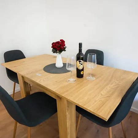 Amber Apartman
